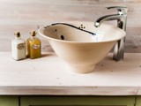 Frestanding splatter glaze basin